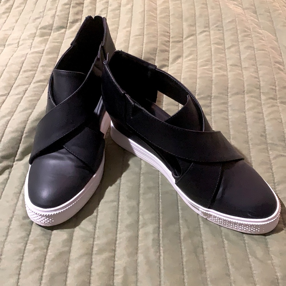 Wedge sneaker style shoes